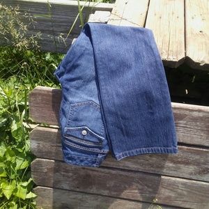 ⛵ 5/$15 Liz Claiborne Low-Rise Jeans Sz4 Petite